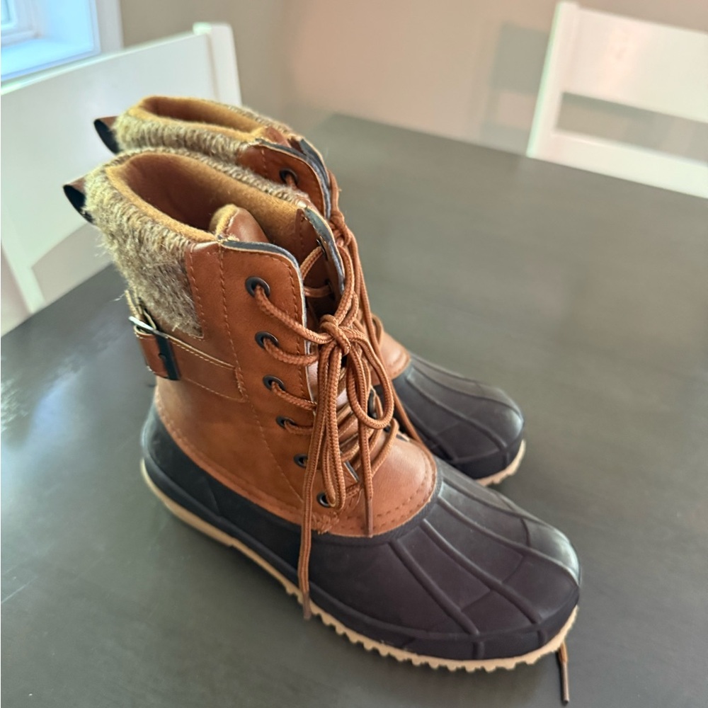 Torrid Women’s Brown and Black Winter Boots size 7L